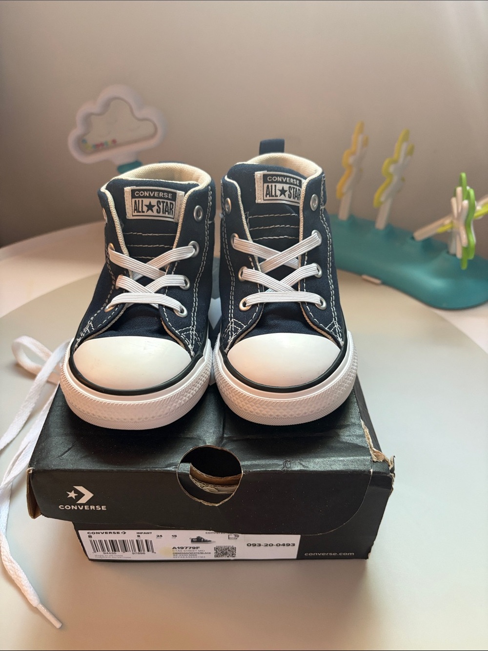 Converse Toddler Street Mid Top Sneakers - Navy 8T - New, Never Worn